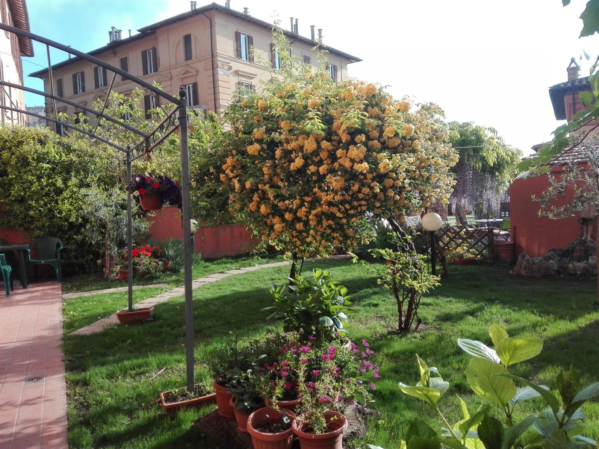 Al Giardino Di Alice Bed & Breakfast Perugia Ngoại thất bức ảnh