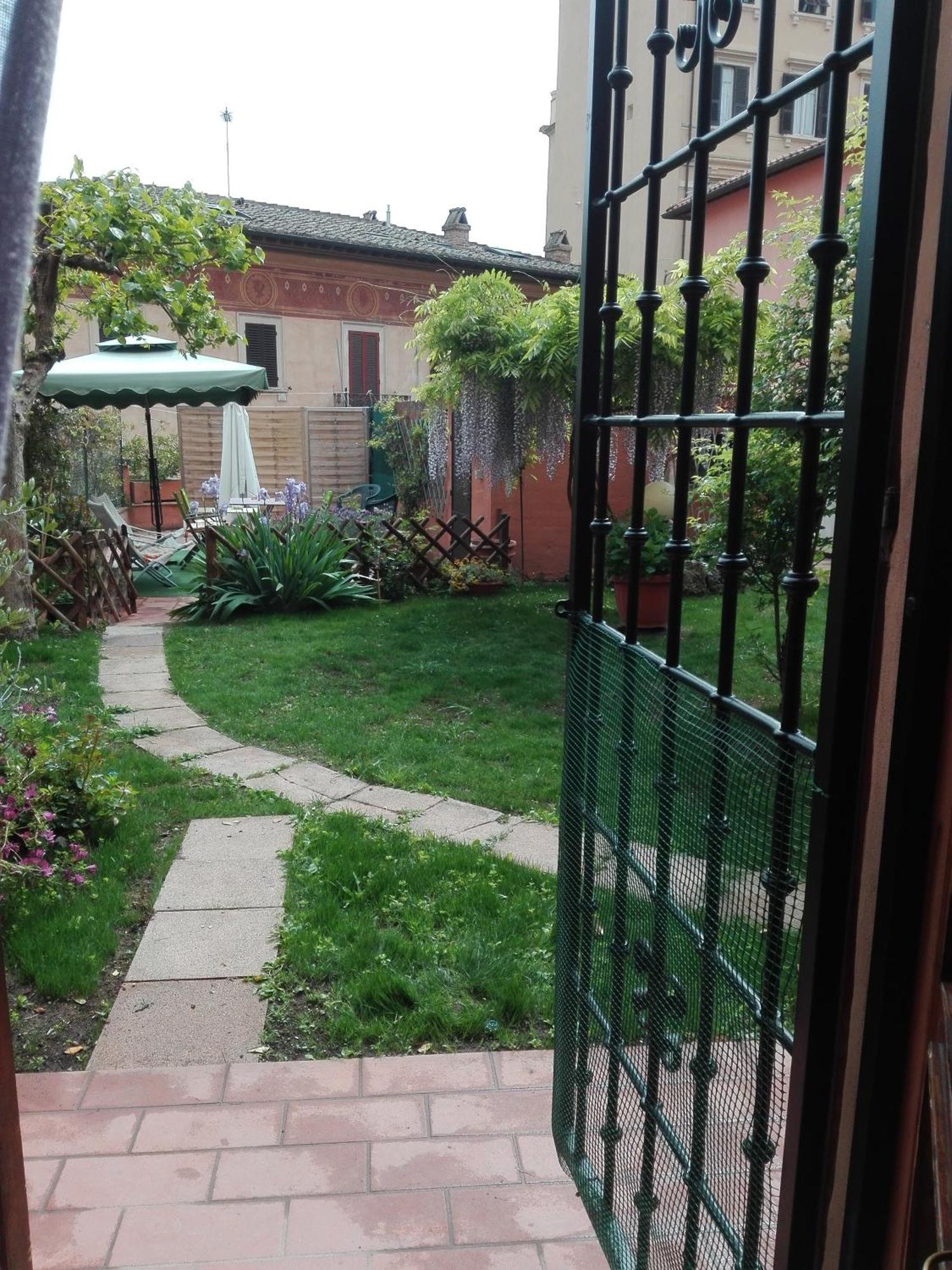 Al Giardino Di Alice Bed & Breakfast Perugia Ngoại thất bức ảnh