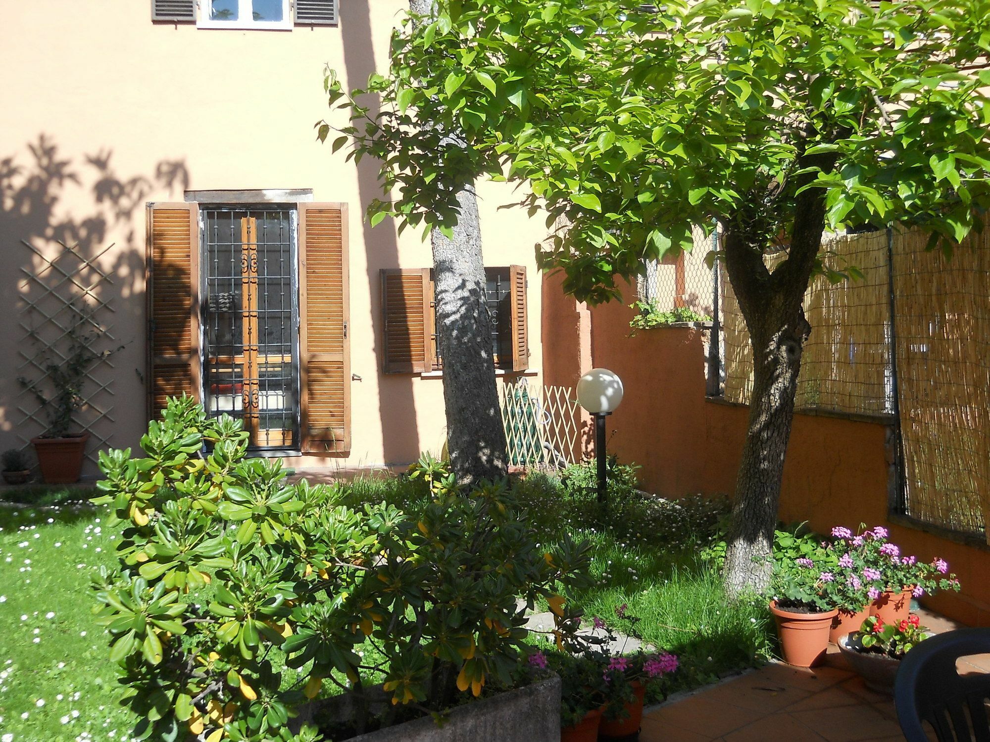 Al Giardino Di Alice Bed & Breakfast Perugia Ngoại thất bức ảnh